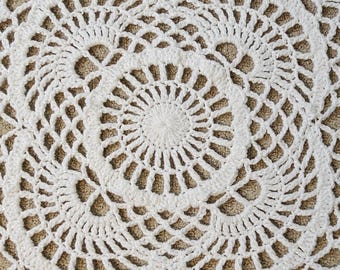 Manta, cuadrado de mariposa de ganchillo hecho a mano, manta decorativa, afgano, hilo brillante en blanco, 40 pulgadas cuadradas