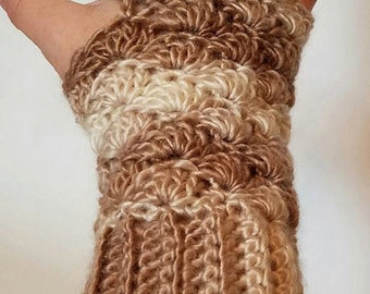 Shell stitch fingerless gloves, wrist warmers, texting gloves in Cappuccino