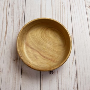 Shallow bowl made from camphor wood - top down view