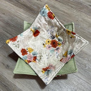 Farmhouse Wild Flowers Soup Bowl Cozy