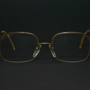 Logo Paris monture de lunettes des années 1970 Gold Filled élégante moitié sans monture Nylor léger livraison gratuite lunettes 52-19-140 moyenne grande