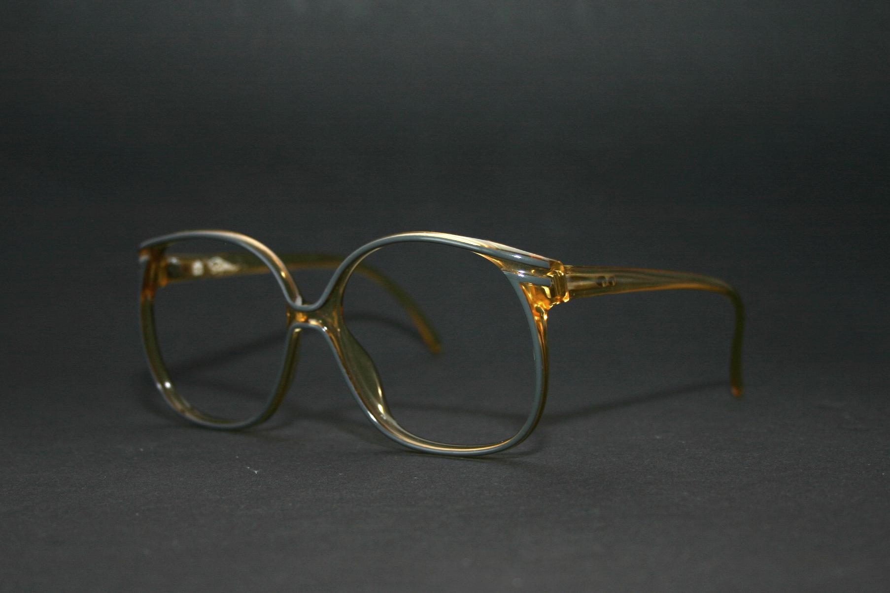 Saphira Frame - Etsy