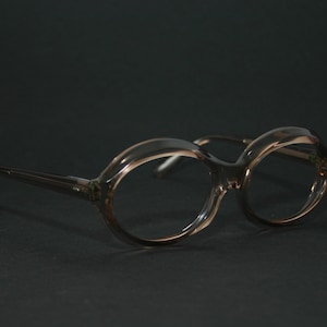 Lizon France Eyeglasses Beige Vintage Oval Eye Glasses 1970's 70's NEW Old Stock NOS FREE Shipping Medium 54-52-22-18-135 Women's