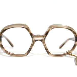 Lizon France Eyeglasses Vintage Oval Eye Glasses 1970's 70's NEW Old Stock NOS FREE Shipping Medium Small 48-18-130 Tortoise Horn Women