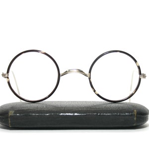 Anteojos antiguos Níquel Nuevo Old Stock NOS 1930's Round Eye Glasses Frame Windsor Cable Ends Coil Arms Tamaño pequeño 38-24-160 Marrón Marfil imagen 2