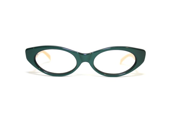 Oval cat eye glasses deals