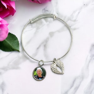 Angel Wing Bracelet with Photo, Personalized Memorial Bracelet with Wings, Adjustable Bracelet Personalized with Picture