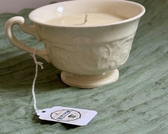 Vela Floral Vintage em Xícara de Chá, Vela Artesanal de Soja em Porcelana Reutilizada, Presente Reutilizável de Herança, Decoração Cottagecore