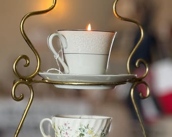 Conjunto de vela vintage em xícara e pires, vela de soja artesanal, presente reutilizável de família, decoração romântica estilo cottagecore para casa.