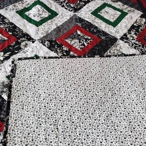 Large Lap Throw Table Topper Quilt, 56x68 in large blocks.Black/white, forest green and dark red prints. Pet free/smoke free home.Christmas image 3