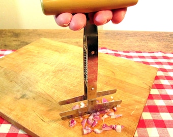Picadora manual de alimentos, picadora de cocina Foley vintage con resorte y 3 cuchillas.