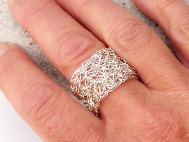 Silver adjustable ring, crochet band ring, handmade statement ring, wire mesh ring image 3
