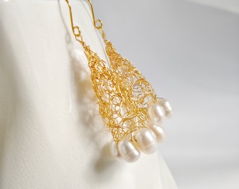 Gold and freshwater pearl ‘Gocce’ statement earrings, June birthstone, Crochet wire earrings, Wedding  dangle earrings