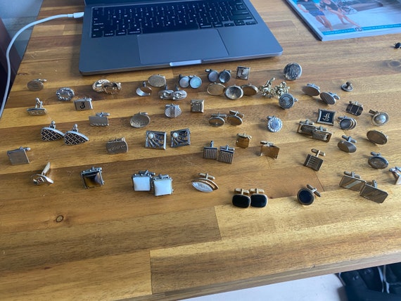 Vintage cuff links lot you get everything you see.