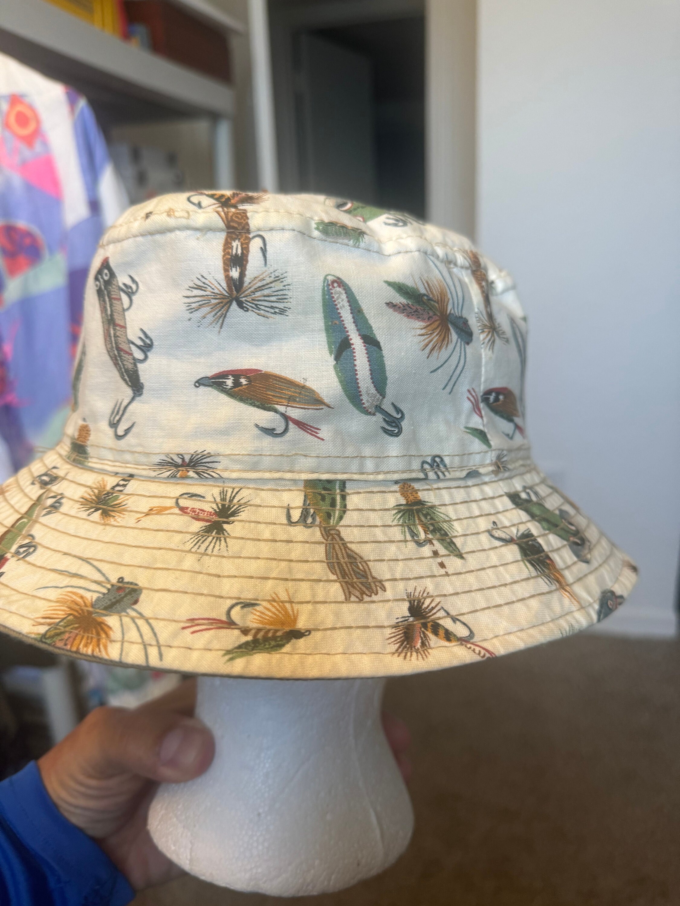 Vintage Fishing Hat With Lures and Flys Design Pattern 