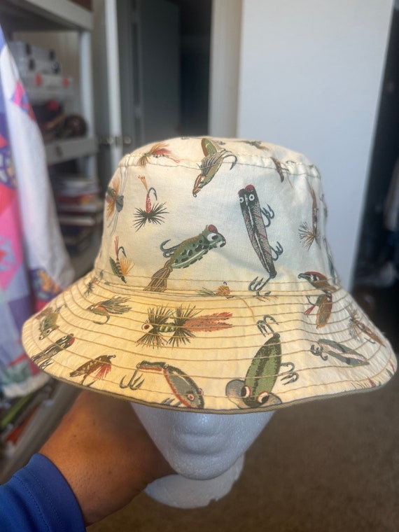 Vintage Fishing Hat With Lures and Flys Design Pattern 
