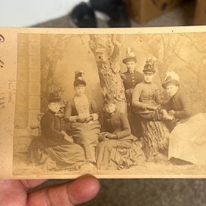 Amazing Women 1800s Photograph with their beautiful outfits