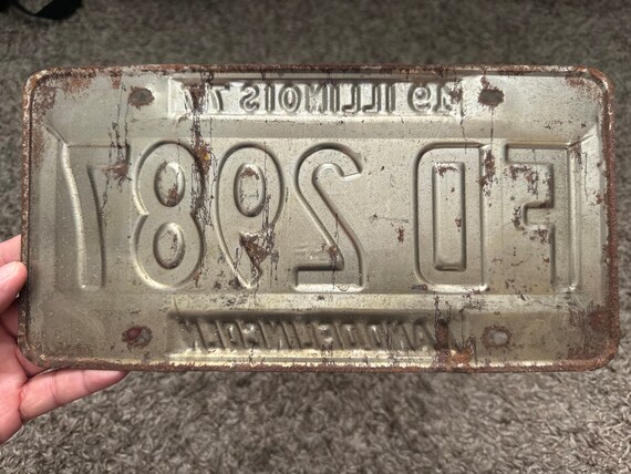 Illinois Vintage License Plate . Illinois License Plate. Vintage