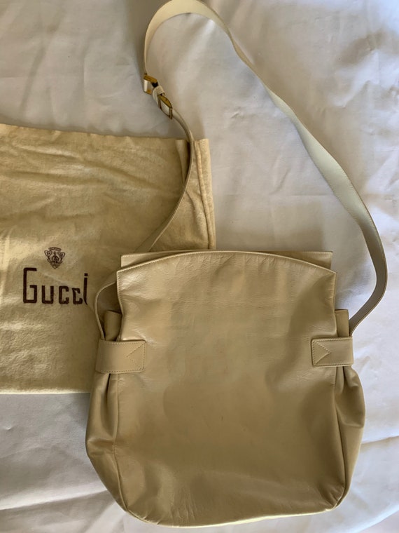 Vintage GUCCi White Leather cross body handbag