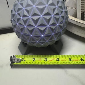 Epcot Table light image 3