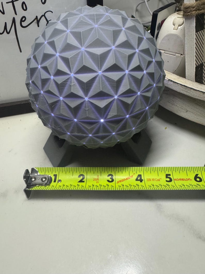 Epcot Table light image 3