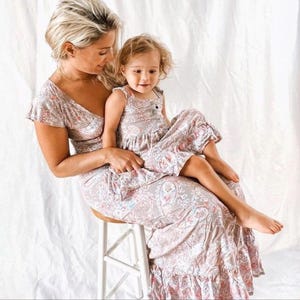 Mommy and Me dresses | Mommy and Me matching outfits | Mommy and me outfits | Mom Daughter Dress | Mommy and Me Gifts | Mother&#39;s day gift