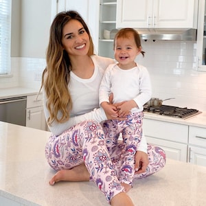 Mommy and Me matching outfits | Mommy and me outfits | Mommy and me Leggings | Mom Daughter Matching Outfit | Mom Gifts | Mother&#39;s day gift