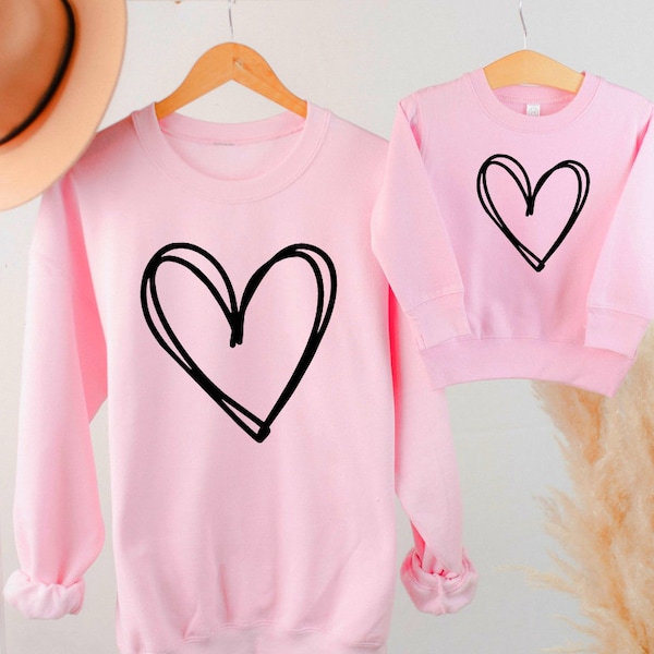 Mommy and Me Outfit, Mom daughter matching Sweater, Love heart Sweatshirt, Valentine's matching sweatshirts, Mother's Day Gift, New Mom Gift