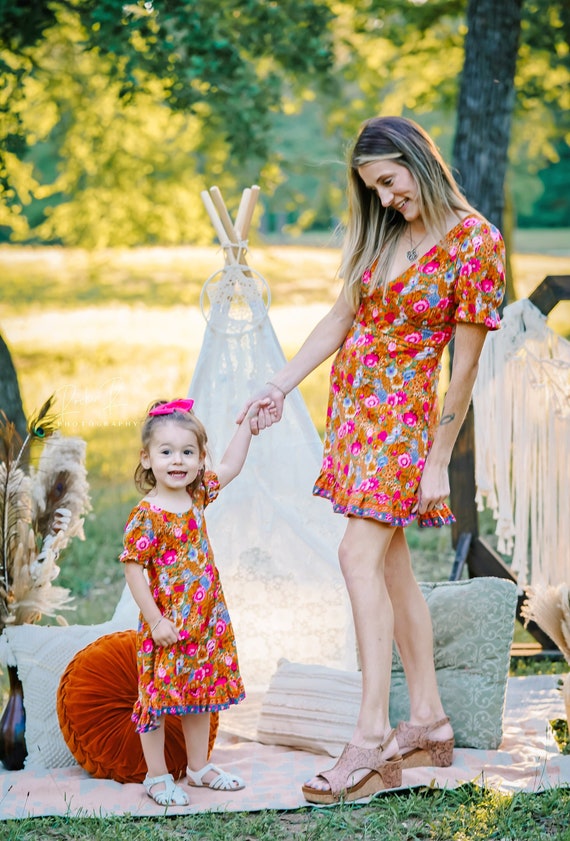 Floral Mommy and Me Dresses | Mommy and Me Matching Outfits | Fall Mom  Daughter Dress | Mommy and Me Gifts | Mother's Day Gift - Etsy Denmark