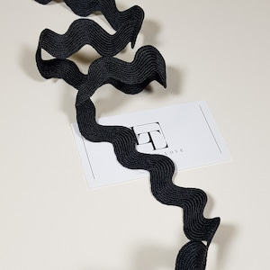 Black rick rack ribbon, 2.5 cm/0.98 inches wide black jumbo ric rac trim, sold by the yard, ST1002