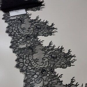 Schwarze Spitzenborte, Chantillyspitze, Französische Spitze, Hochzeitsspitze, Ausgebogte Spitze, Wimpernspitze Blumenspitze Dessous-Spitze lose Ware WDL6006_1