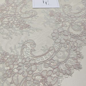 Graue Spitzenborte, Französische Spitze, Chantilly-Spitze, Brautspitze, Hochzeitsspitze, Strumpfbandspitze, Abendkleiderspitze, Dessousspitze, Meterware EVSL091C
