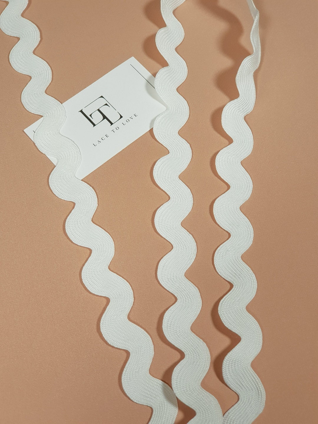 Rickover's Ribbon Rack Ivory Jumbo Rick Rack Ribbon: 0.98
