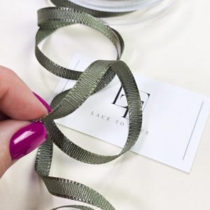 Donkergroen grosgrainlint, verkocht per meter, kakigroene geribbelde band, militairgroene haarstrikband, doe-het-zelfbenodigdheden, V018