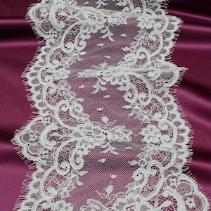 Ivory Spitzenborte, Französische Spitze, Chantilly Spitze, Brautspitze, Hochzeitsspitze, Strumpfbandspitze, Abendkleiderspitze, Dessousspitze lose Ware EVSL061C