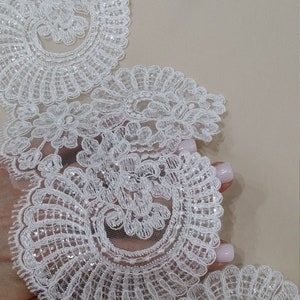 Acabamento em renda marfim bordada com lantejoulas, renda perolada, acabamento em renda francesa, renda chantilly, renda de noiva, renda de casamento, renda branca EEV2131