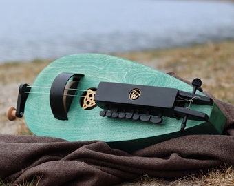 Scottish inspired tear shaped hurdy gurdy - similar to great highland bagpipes sound - wheel lyre / vielle a roue / drehleier Fairygurdies