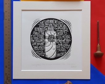 „Everybody's Free to Wear Sunscreen” autorstwa Baza Luhrmanna. Linoryt 10" x 10" autorstwa Pameli Scott. Piosenka o kremie przeciwsłonecznym