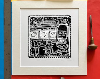 Vista desde la Tarde de Arctic Monkeys. Linograbado de 25 x 25 cm de Pamela Scott. Digan lo que digan de mí, eso no soy.