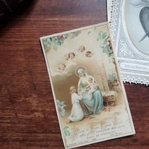 Carte de prière antique française avec Marie, Jésus et des angelots