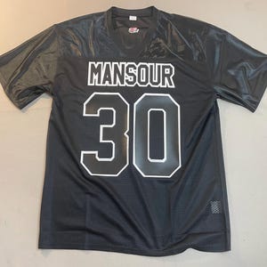 Camiseta de fútbol negra personalizada, opciones personalizadas, nombres, números, 1 o 2 colores, logotipo y números en las mangas. imagen 3