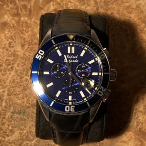 Quartz chronograph watch