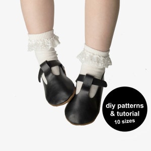 Fun baby shoe patterns to finish a baby outfit Get this baby bootie pattern and sew baby shoes with this baby shoe sewing pattern image 2