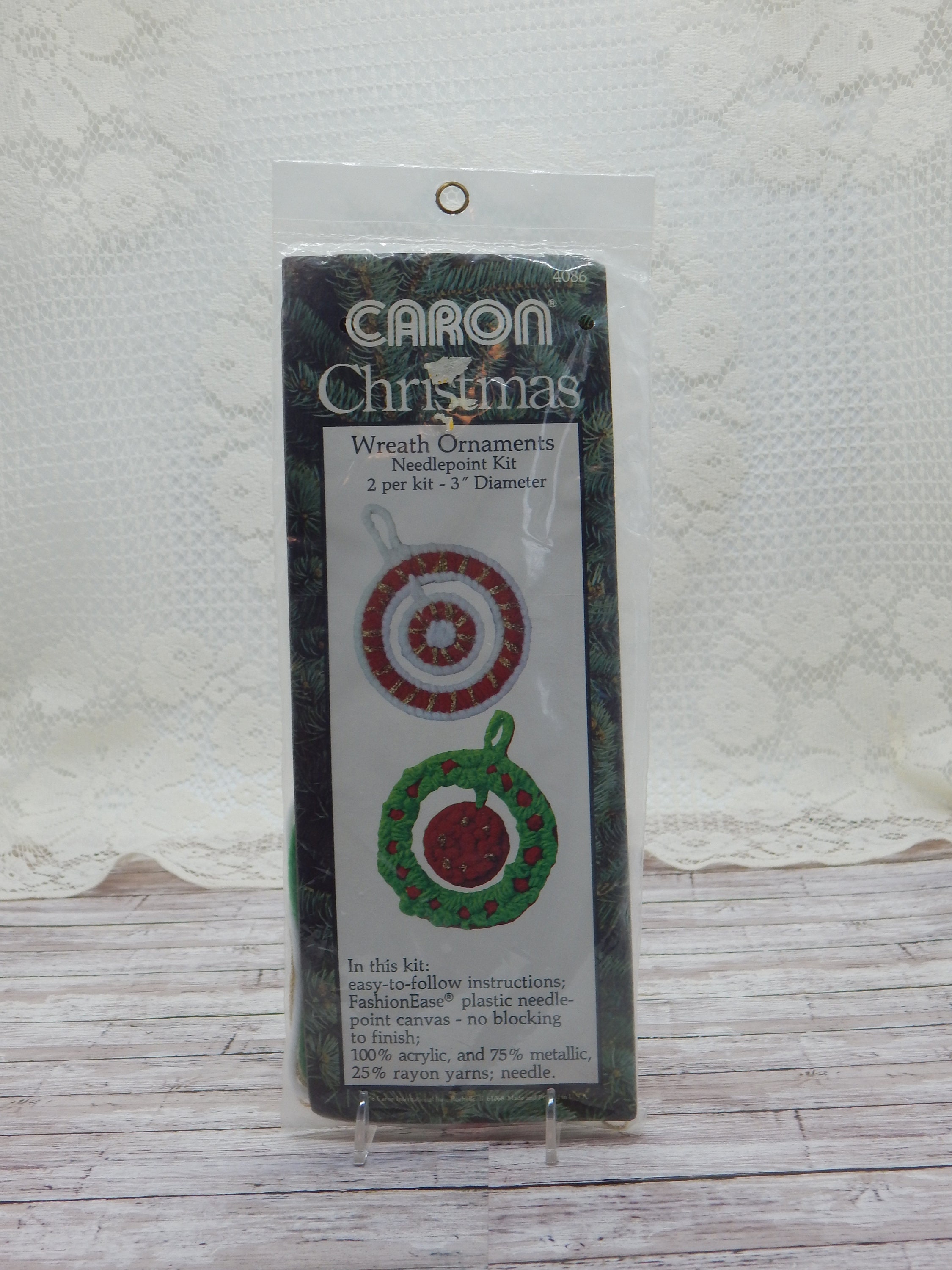 専用３ WREATH ORNAMENT KIT Vintage 1978 Caron Plastic Canvas Needlepoint