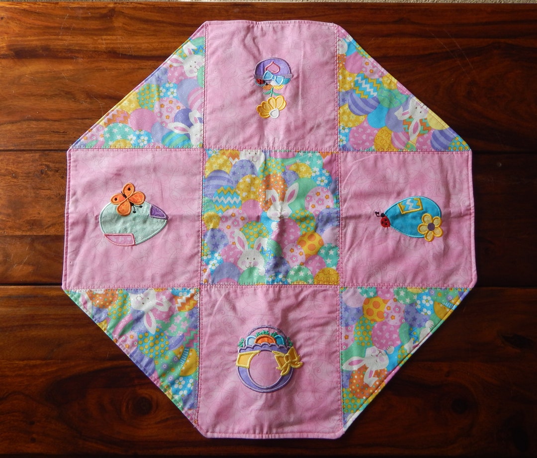EASTER TABLE TOPPER Pretty Pink Octagonal Quilted & Applique Table ...