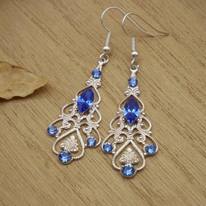 Filigrane Ohrringe aus Silber und europäischen Kristallen HQ Bleu