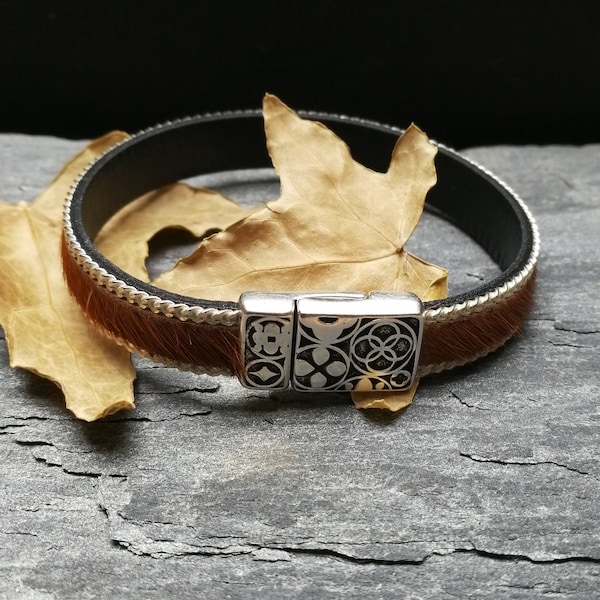 Bracelet homme cuir celtique, effet daim Marron, Fermoir aimanté ethnique, idée cadeau homme, fête des pères