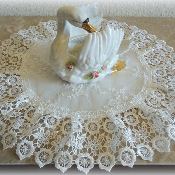 15"  Ivory European Lace Doily Cream Table Topper Vintage Victorian