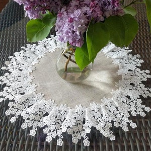 16" SET OF TW0 Flower Lace Doilies Neutral Burlap Natural Floral Daisy