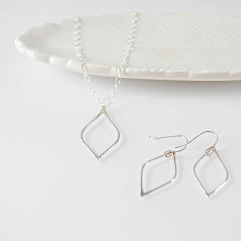 silver dangle earrings simple